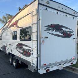 Toy Hauler Travel Trailer For Weekend Camping