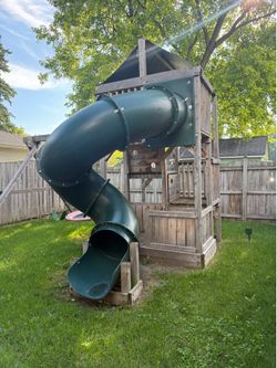 Triumph Play Systems Playset delivered and installed