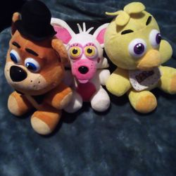 FIVE NIGHTS AT FREDDY'S OFFICIAL HAND STITCHED PLUSHIES!!! ORIGINAL!!!  PRICE FOR EVERETT Or Everett Area  WA RESIDENTS 