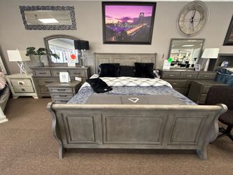 4 PC KING BEDROOM SET