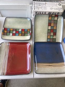 Dining plates .50 cents each