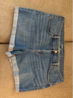 Women’s Old Navy Jean Shorts - size 14 stretchy with 3” inseam