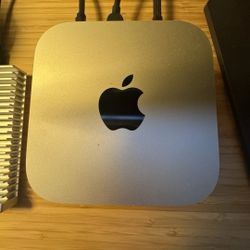 *LIGHTLY USED* M4 Pro Mac Mini - 48GB RAM - 512GB SSD 