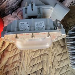 Flood Light Class I Div 2 With 2" Pipe Adapter