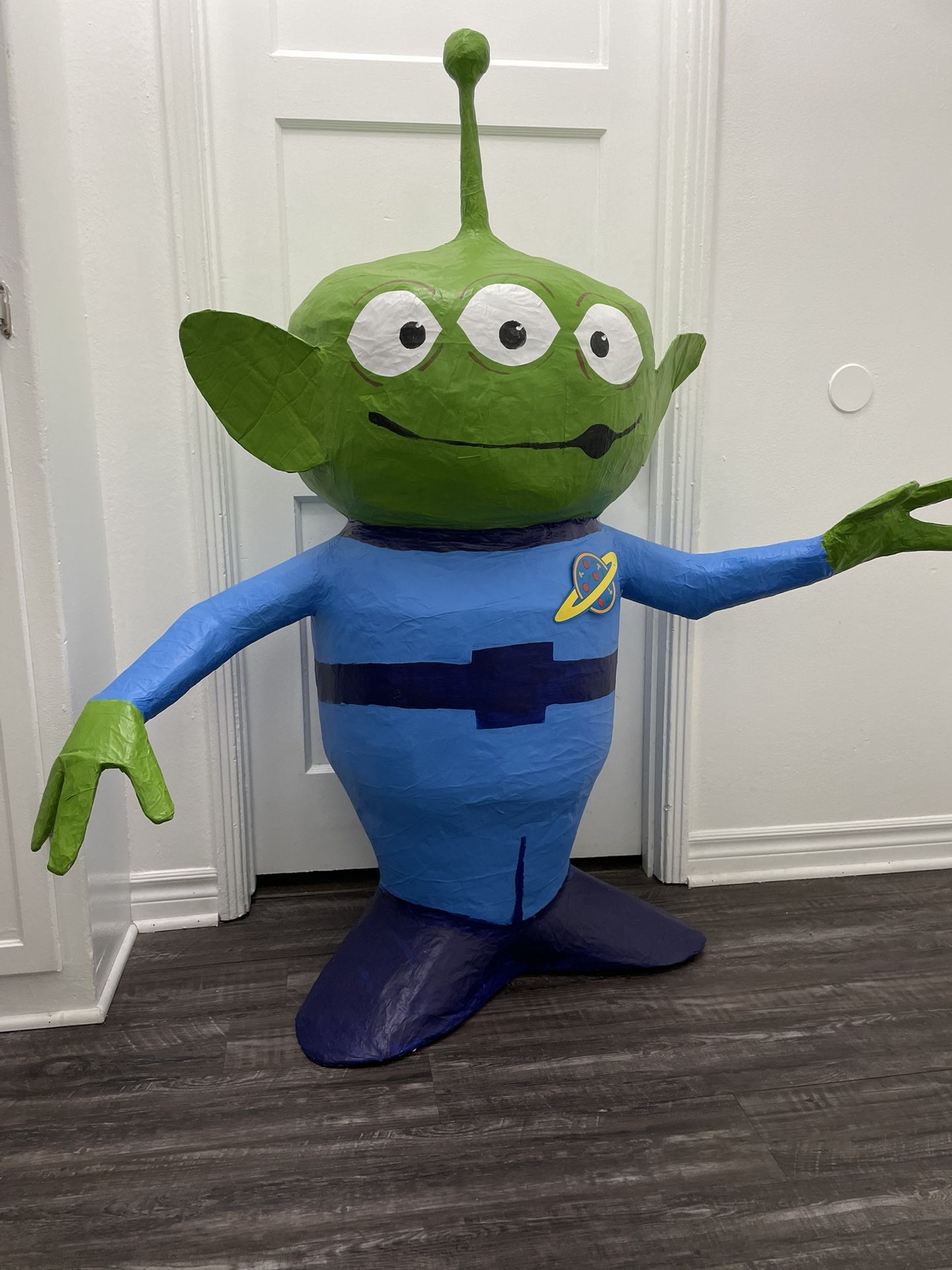 Alien Toy Story Pinata, Pizza Planet