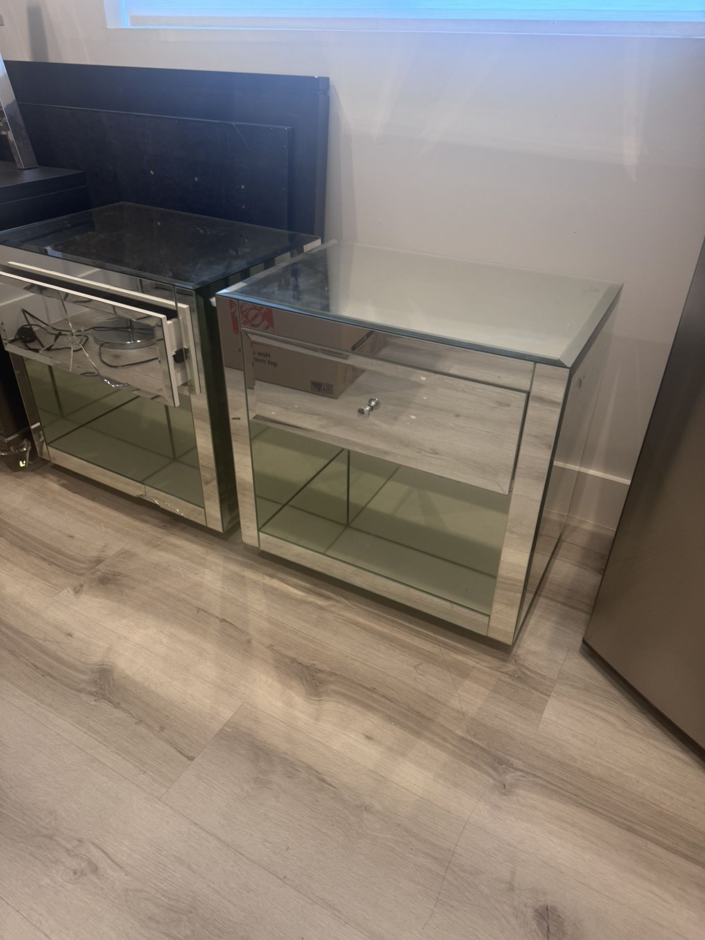 2 x Mirrored Nightstands: NEED GONE ASAP