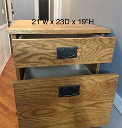 2-Drawer Oak Wood Nightstand