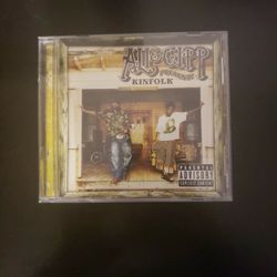 Ali & Gipp- Kinfolk