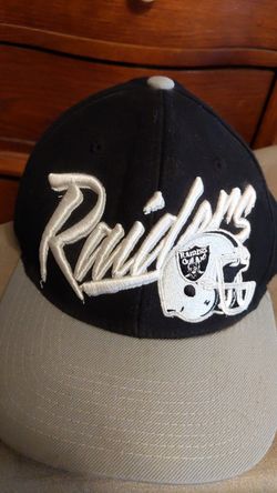 Retro Raiders hat