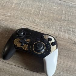 Nintendo Switch Pro Controller – Zelda: Tears of the Kingdom Special Edition