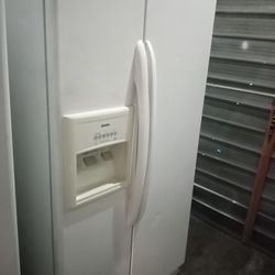 Refrigerator Everything Works Great We Sell Them All The Time Will Deliver For An Extra Fee