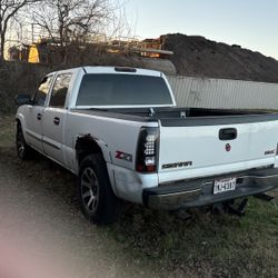 2005 GMC Sierra 1500 SLE Crew cab Z71 Edition