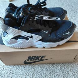 Mens Size 10 NE Philly Still Available 19114 Zip