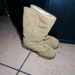 Beige Winter Boots 