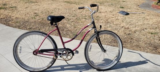Ladies Diamonback Beach Cruiser