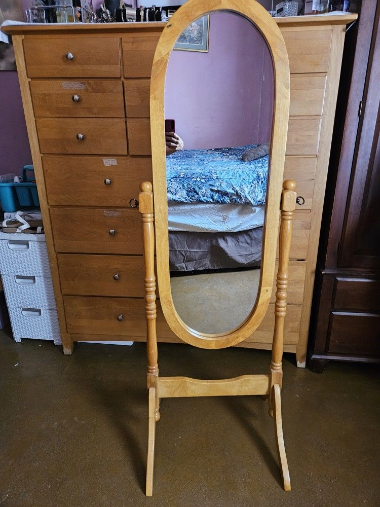 Oval Stand Mirror Oak. Can Deliver.