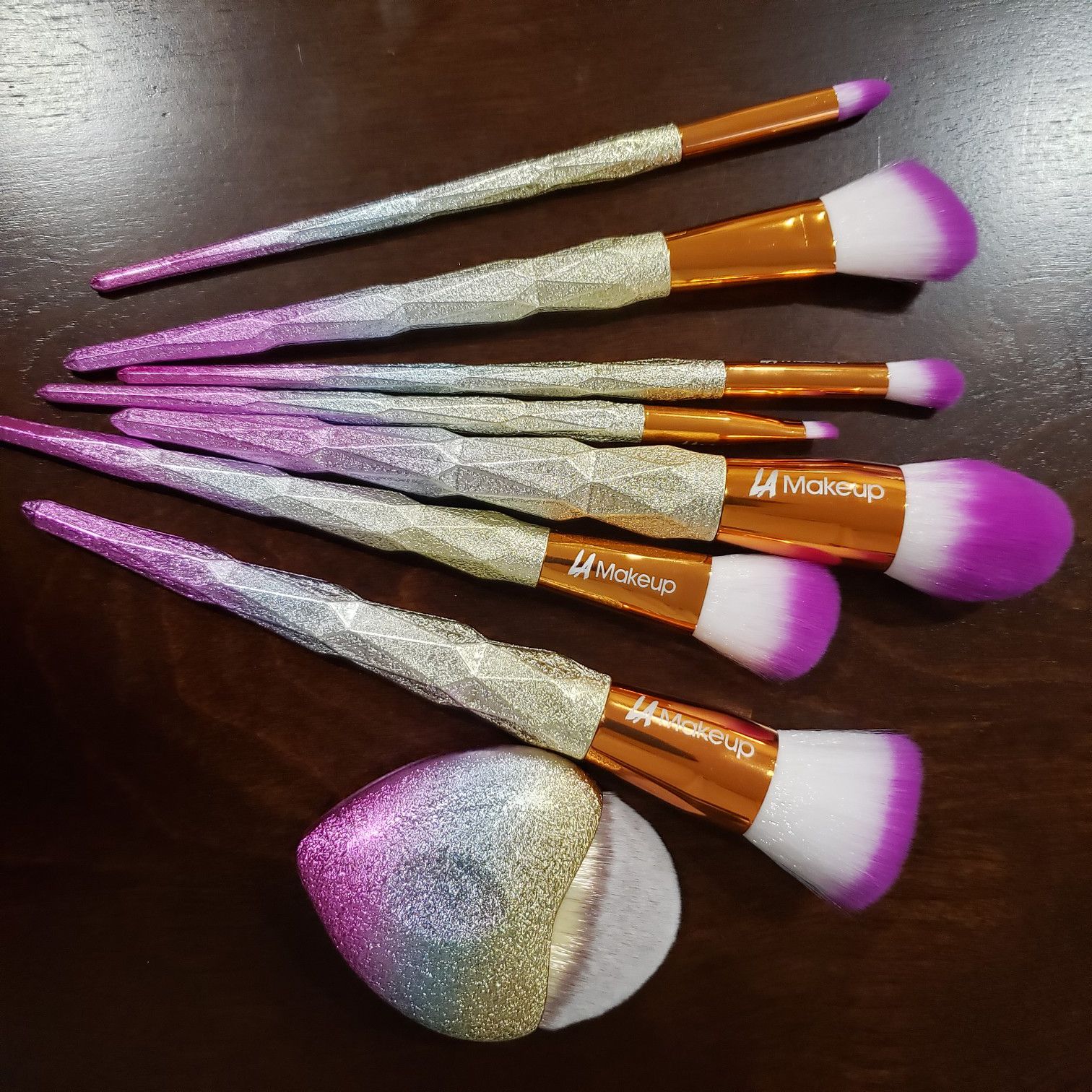 8pcs beautiful LA Makeup brush set
