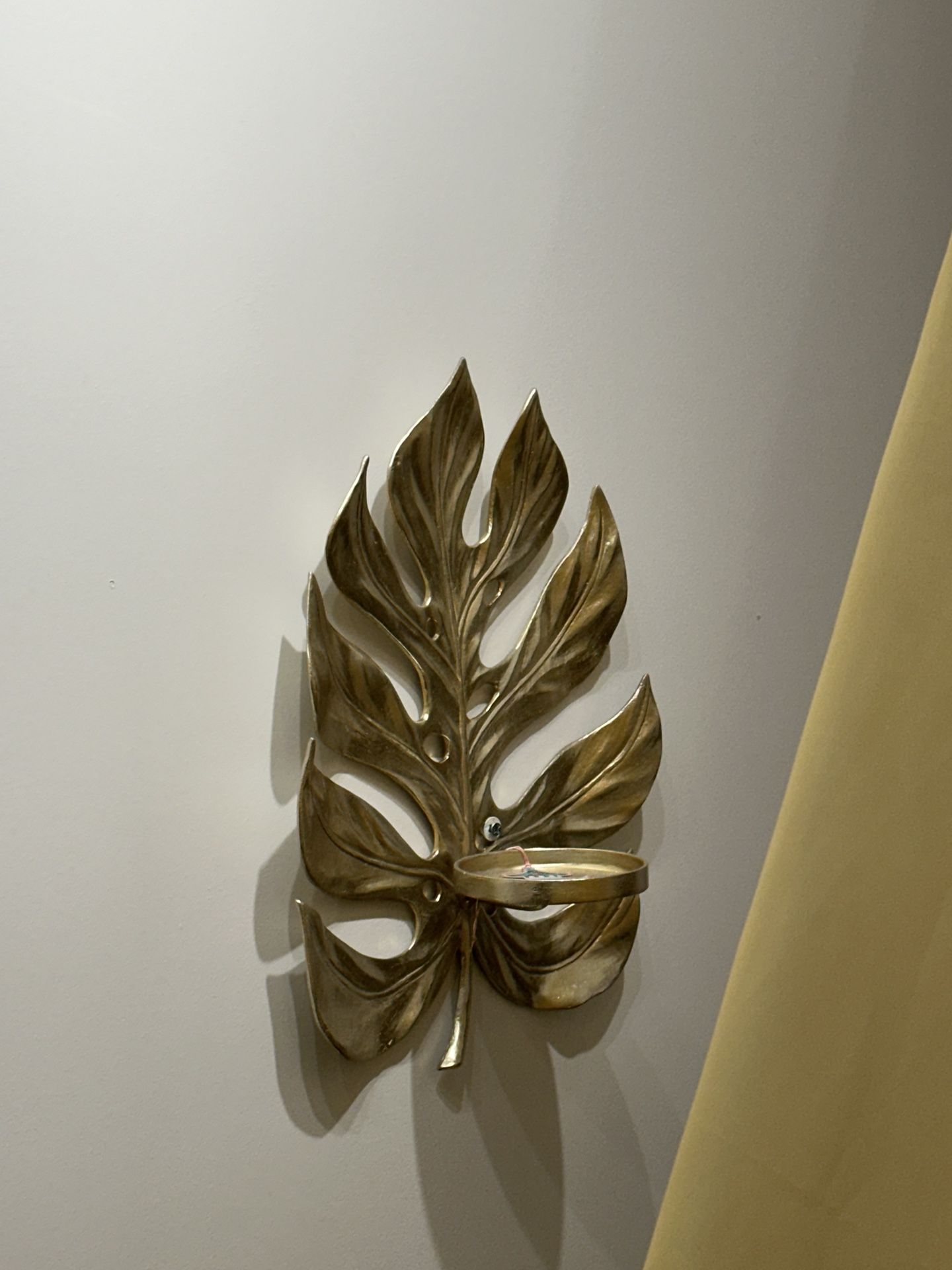 2 Pieces Candles Lights Holder / Wall Decoration