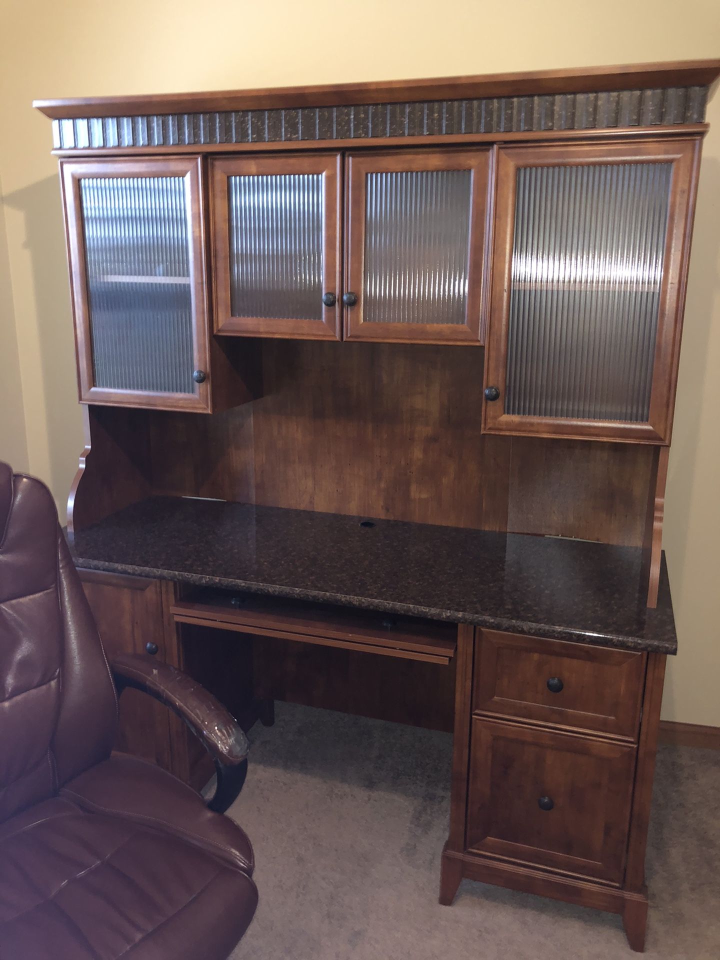 FREE!!! Computer desk and chair. You pick up