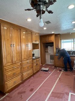 Kitchen cabinets refinishing