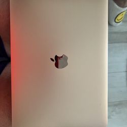 MacBook Air 13” Rose Gold – Like New