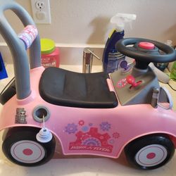 Radio Flyer Ride On