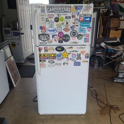 Frigidaire Refrigerator 