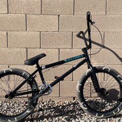 Kink Curb BMX Bike 2021