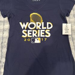 Woman’s World Series 2017 47’ Shirt Small
