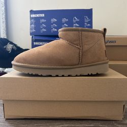 Brand New Sheepskin UGGS.