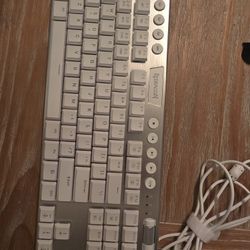 Red Dragon Wireless Keyboard 