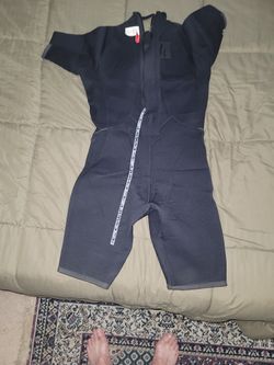  Wet suit 50.00 Man Or Woman Large