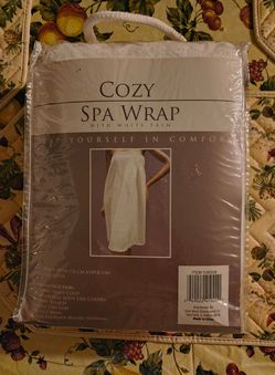 COZY WHITE SPA WRAP