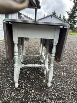 Vintage gate leg table