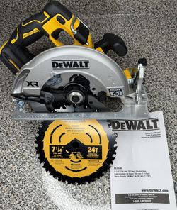 NEW DEWALT XR 20V 7-1/4” Circular Saw DCS590 Brushless — Contractor Ready