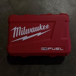 Milwaukee Set