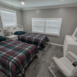 White wicker bedroom set