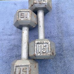 (YES STILL AVAILABLE) Set Of 15 Lb Dumbbells 