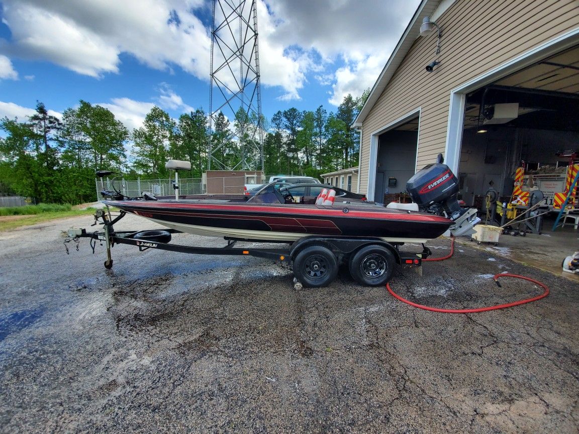 1998 Javelin 400SD bass boat