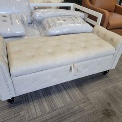 Scrathc-Storage bench for bedroom ottoman