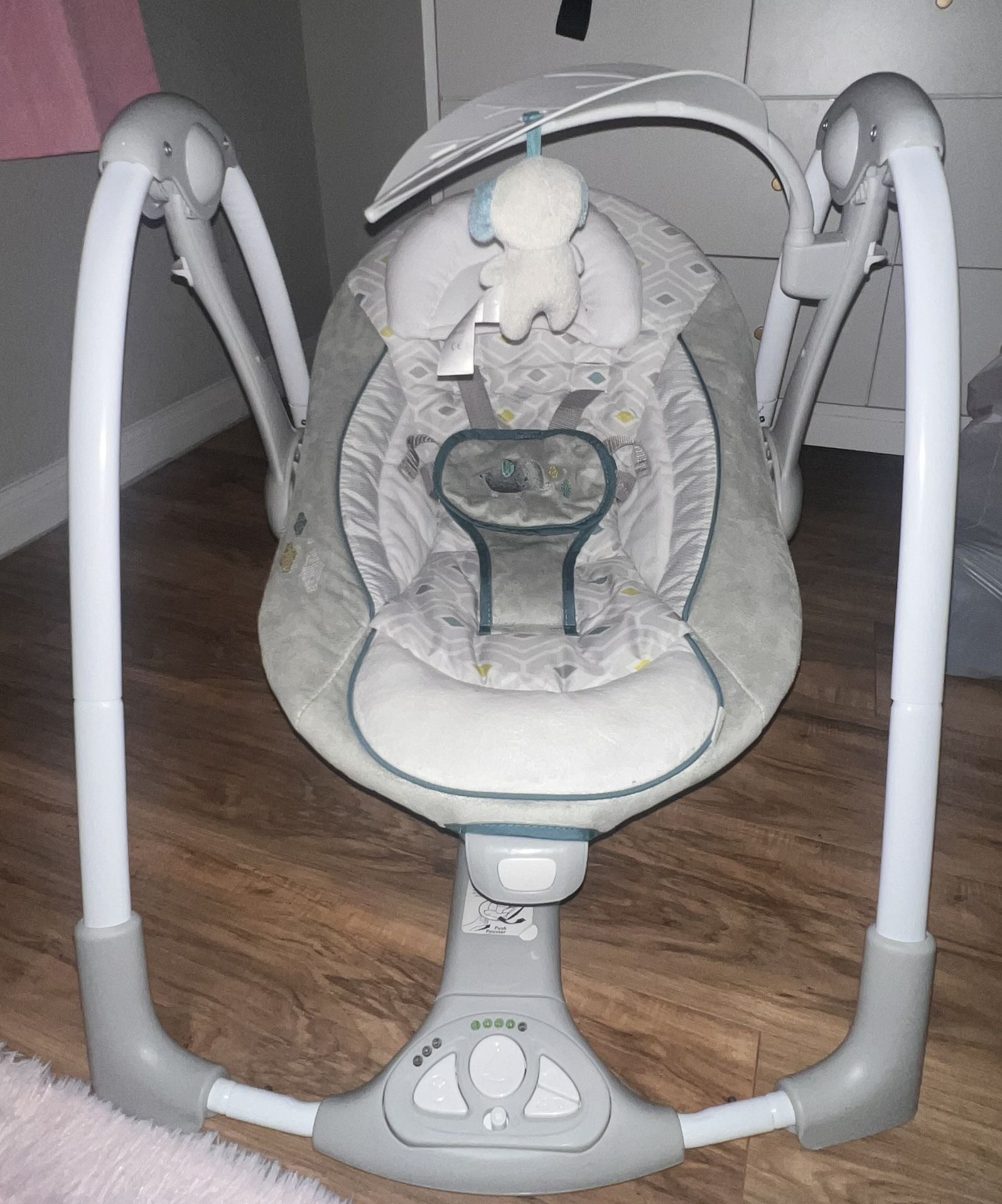 Baby Swing And Baby Bath 