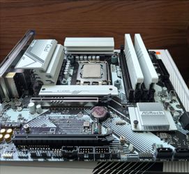 32GB DDR5 RAM + Motherboard