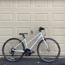 Liv Alight 3 Hybrid Bicycle – Small Frame - Women’s Bicycle Lightweight Aluminium