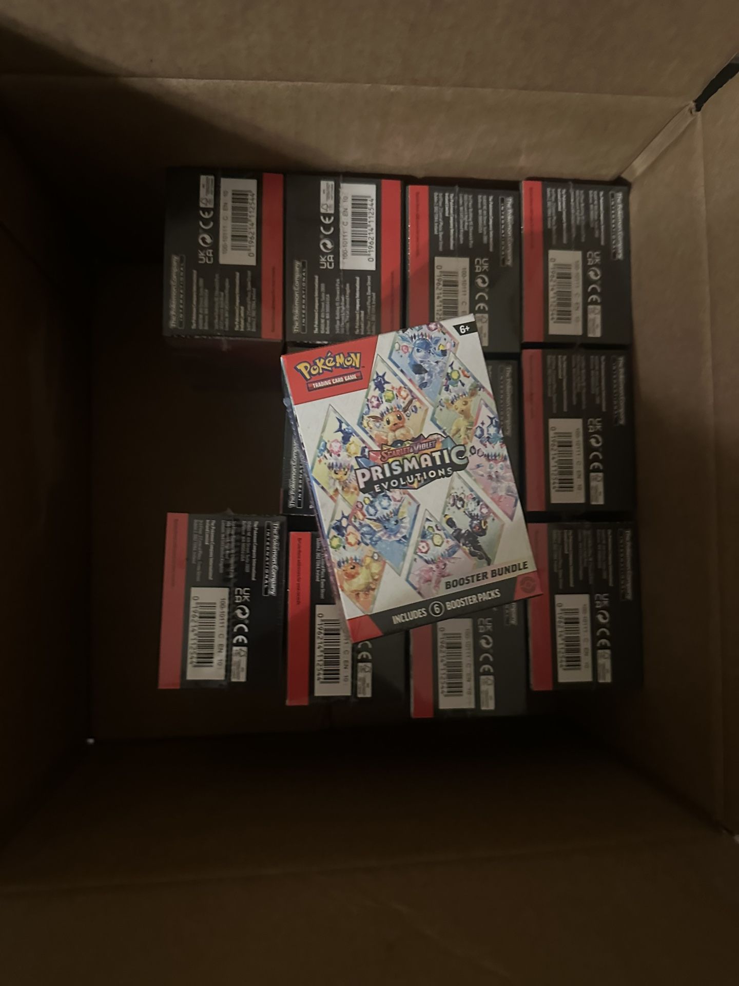 Pokémon Scarlet & Violet Prismatic Evolutions Booster Bundle