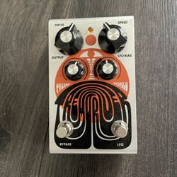 Kittycaster FX Tremdriver Guitar Pedal Preamp / Harmonic Tremolo
