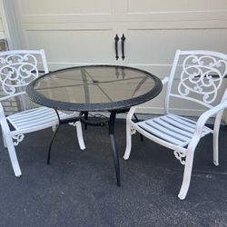 Patio Table And 2 Chairs 