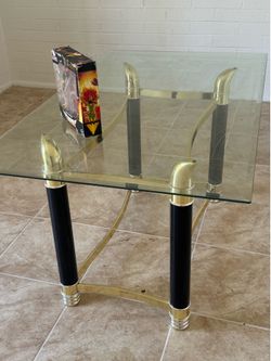 Se vende mesa de cristal