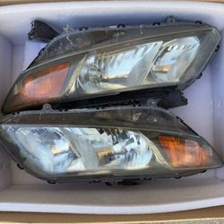 Honda Civic 2012 OEM Headlight Assembly