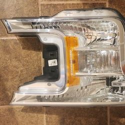 Right Headlight 2019 Ford F150 Halogen OEM