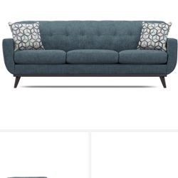 Like-New Living Room Furniture Set – Good Condition